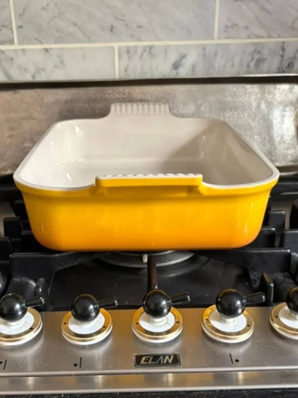LE CREUSET Heritage Stoneware Rectangular Baking Dish 4-Qt Pan in Nectar NEW